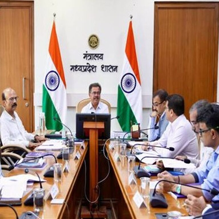 MP में नशे का रैकेट खत्म करने का प्लान:कोडिन कफ सिरप के नेटवर्क की निगरानी होगी, कॉलेजों में बनेंगी समितियां; CS ने दिए निर्देश